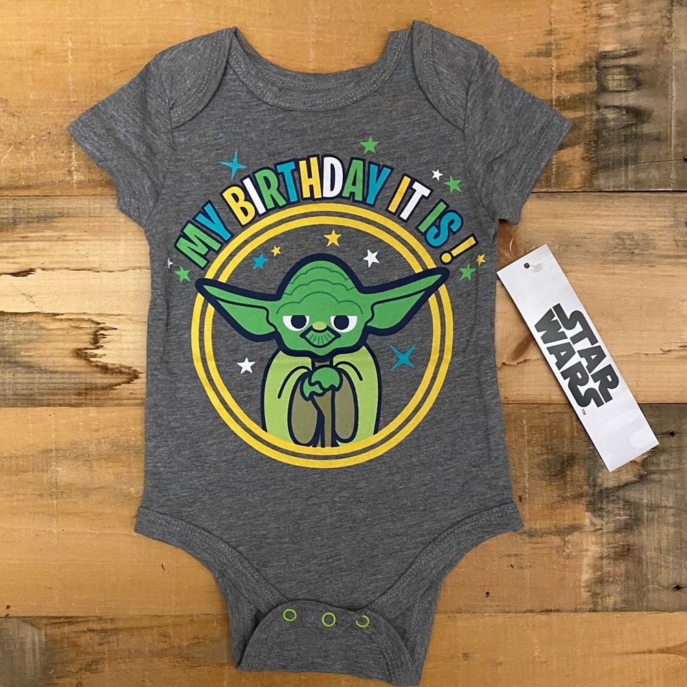 Star Wars Birthday Yoda Unisex Onesie Bodysuit NWT